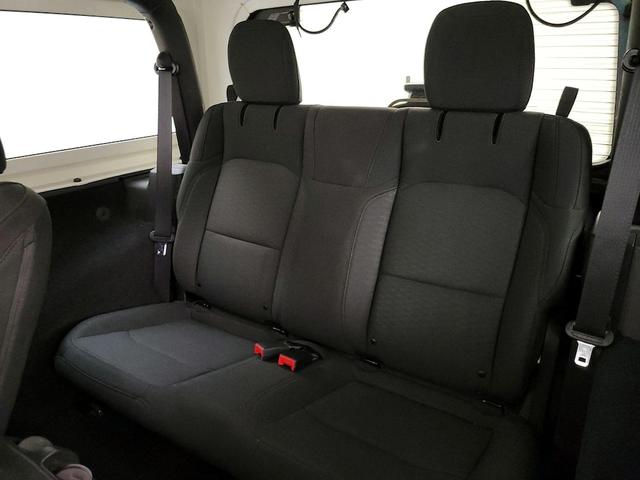 Photo of 2020 Gray Jeep Wrangler