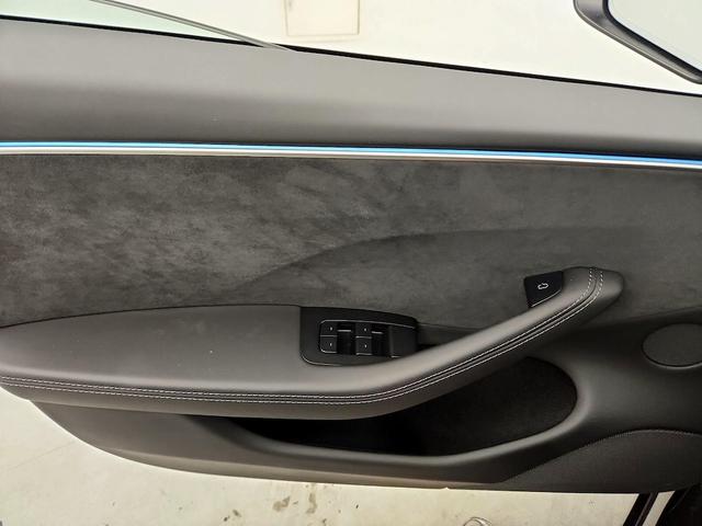 Photo of 2024 Gray Tesla Model 3