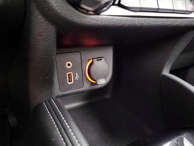 Photo of 2020 Black Nissan Kicks
