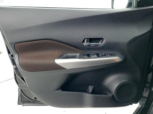 Photo of 2020 Black Nissan Kicks