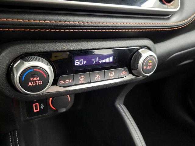 Photo of 2020 Black Nissan Kicks