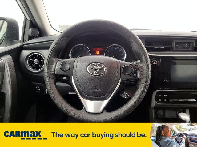 Photo of 2018 White Toyota Corolla