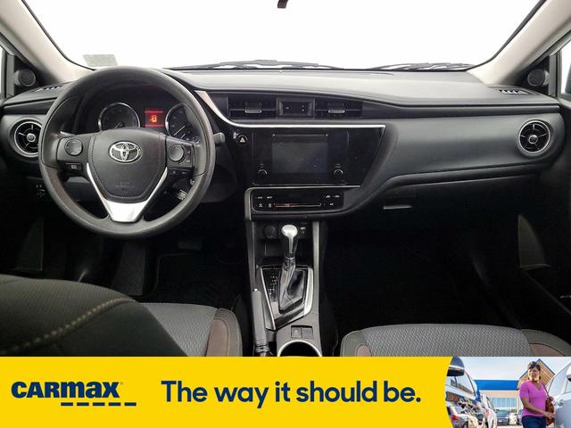 Photo of 2018 White Toyota Corolla