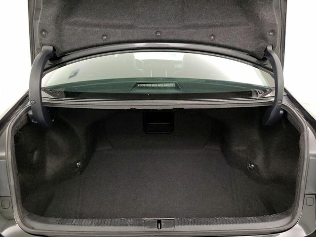 Photo of 2017 Black Lexus ES 350