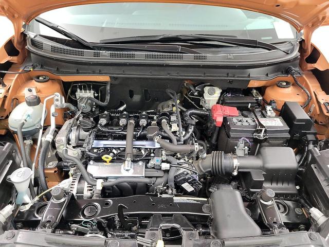 Photo of 2021 Orange Nissan Kicks