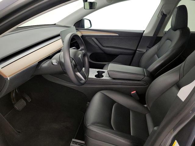 Photo of 2023 Gray Tesla Model Y
