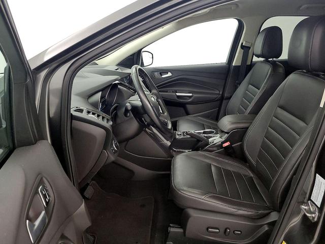 Photo of 2016 Gray Ford Escape