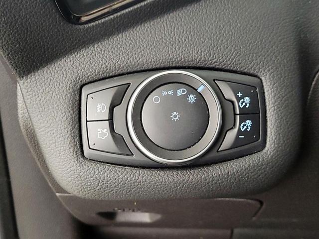 Photo of 2016 Gray Ford Escape