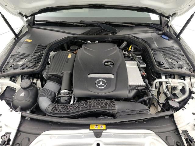 Photo of 2016 White Mercedes-Benz C-Class