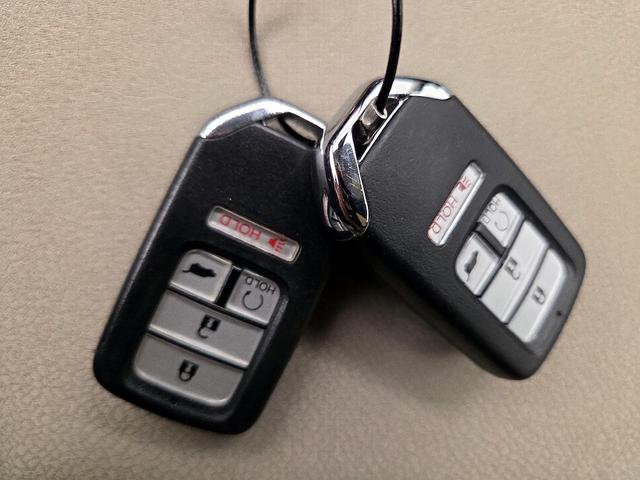 Photo of 2019 White Honda CR-V