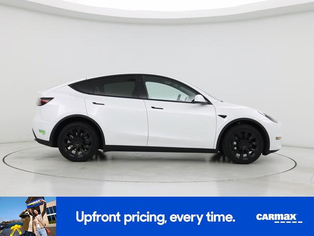 Photo of 2023 White Tesla Model Y