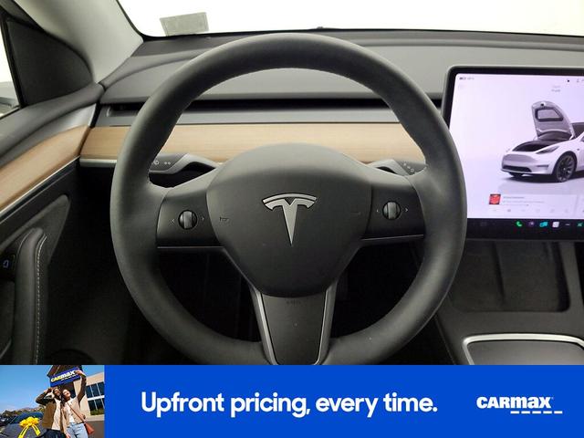 Photo of 2023 White Tesla Model Y