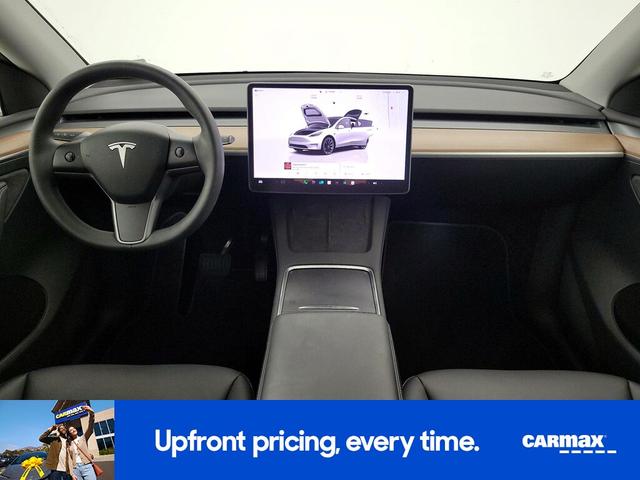 Photo of 2023 White Tesla Model Y