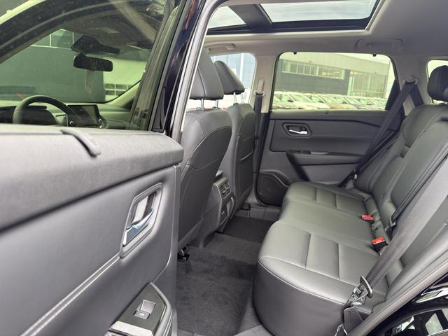Photo of 2026 Super Black Nissan Rogue