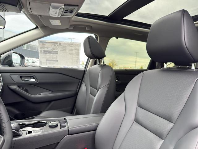 Photo of 2026 Super Black Nissan Rogue