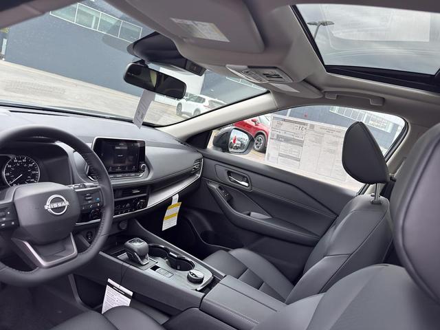 Photo of 2026 Super Black Nissan Rogue
