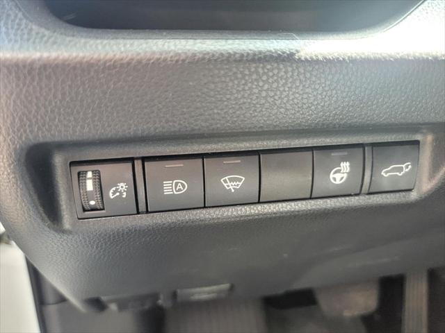 Photo of 2022 White Toyota RAV4
