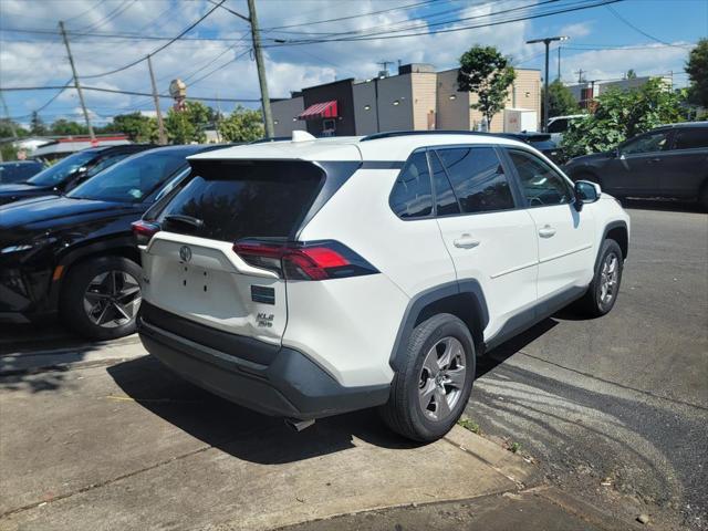 Photo of 2022 White Toyota RAV4
