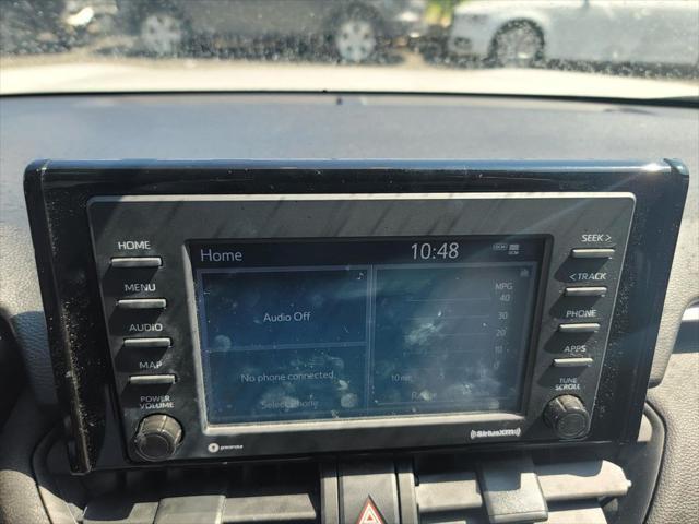 Photo of 2022 White Toyota RAV4
