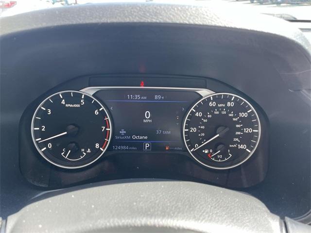 Photo of 2019 Glacier White Nissan Altima