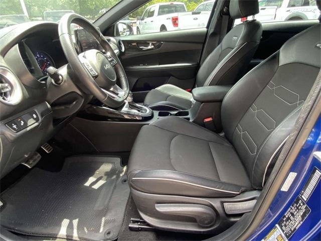 Photo of 2024 Deep Sea Blue Kia Forte