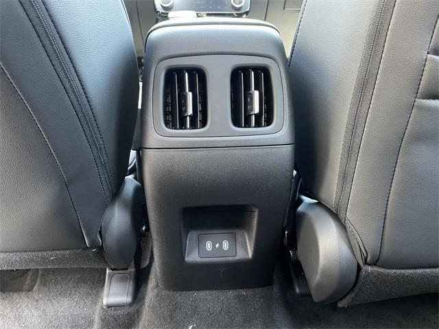 Photo of 2025 White Hyundai TUCSON