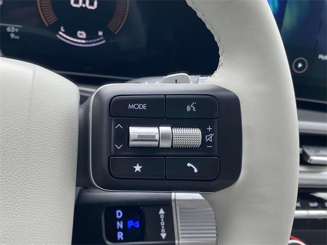 Photo of 2025 Shimmering Silver Hyundai SANTA FE HEV