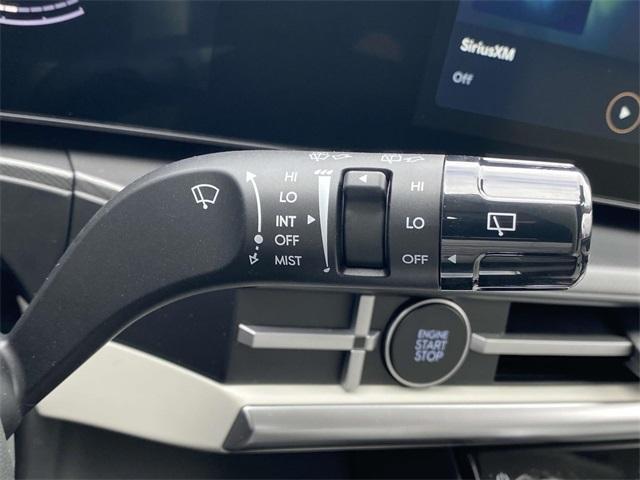 Photo of 2025 Shimmering Silver Hyundai SANTA FE HEV
