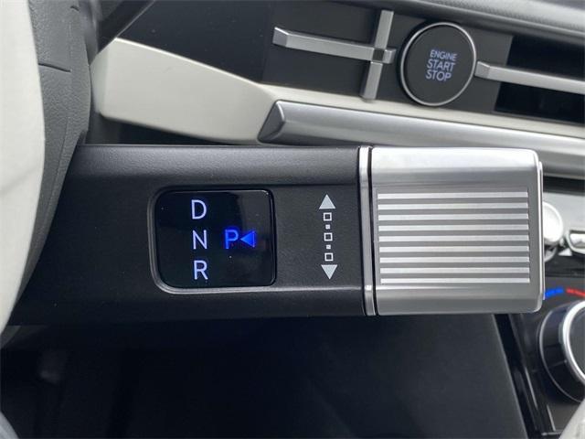 Photo of 2025 Shimmering Silver Hyundai SANTA FE HEV