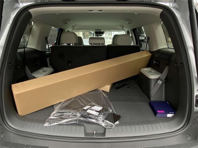 Photo of 2025 Shimmering Silver Hyundai SANTA FE HEV
