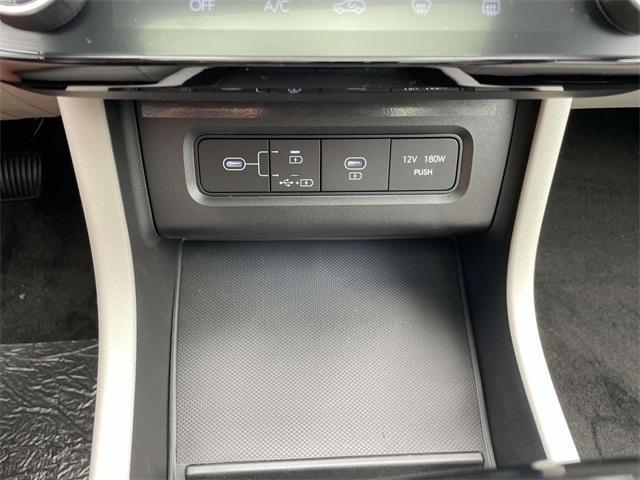 Photo of 2025 Gray Hyundai TUCSON Hybrid