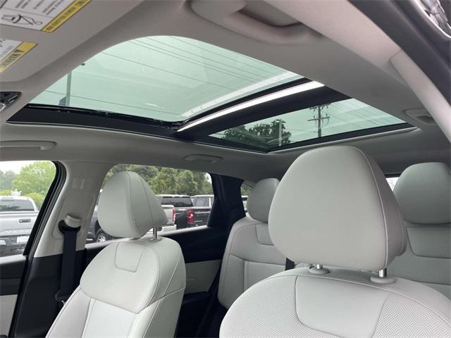 Photo of 2025 Gray Hyundai TUCSON Hybrid