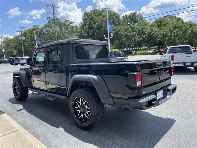 Photo of 2020 Black Clearcoat Jeep Gladiator