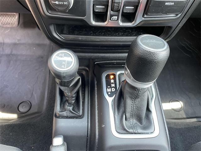 Photo of 2020 Black Clearcoat Jeep Gladiator