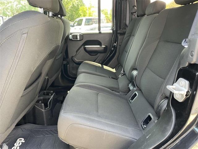 Photo of 2020 Black Clearcoat Jeep Gladiator