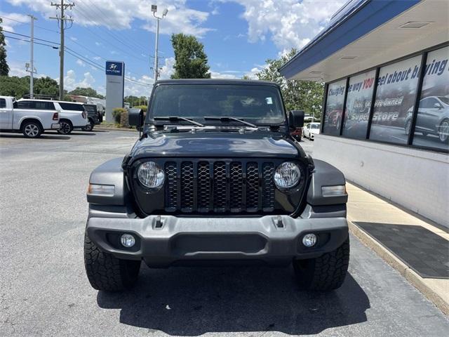 Photo of 2020 Black Clearcoat Jeep Gladiator