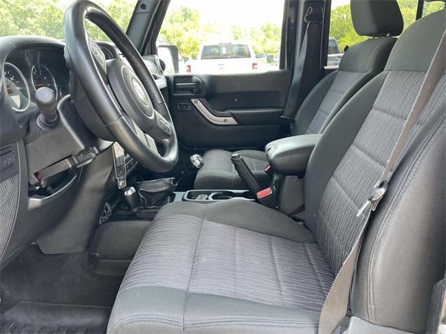Photo of 2012 Black Jeep Wrangler Unlimited