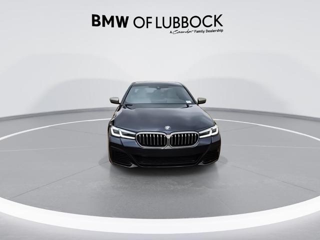 Photo of 2022 Carbon Black Metallic BMW M550