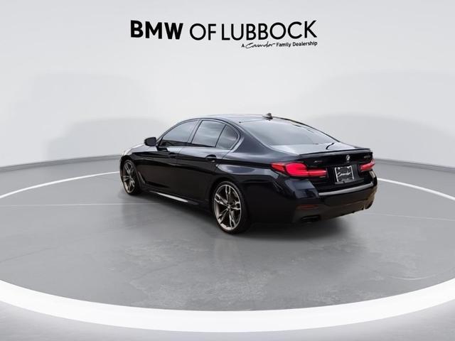 Photo of 2022 Carbon Black Metallic BMW M550