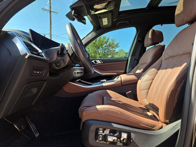 Photo of 2025 Manhattan Brown BMW X5