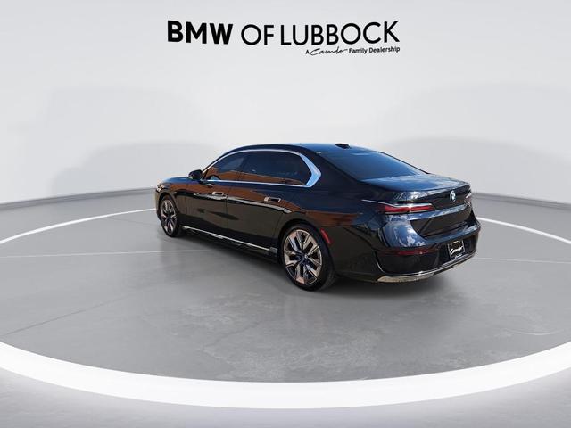 Photo of 2025 Carbon Black BMW i7
