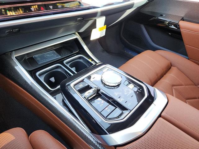 Photo of 2025 Carbon Black BMW i7