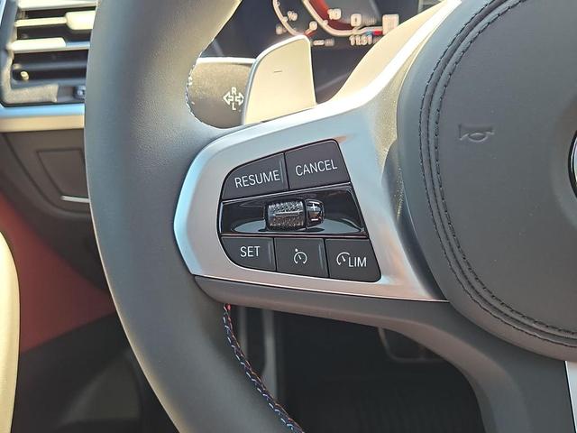 Photo of 2025 Alpine White BMW X4