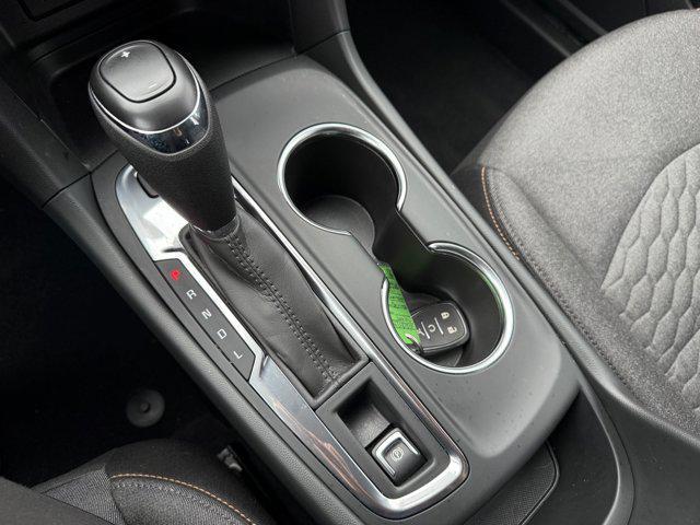 Photo of 2021 Summit White Chevrolet Equinox