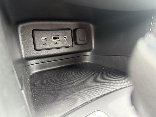 Photo of 2021 Summit White Chevrolet Equinox