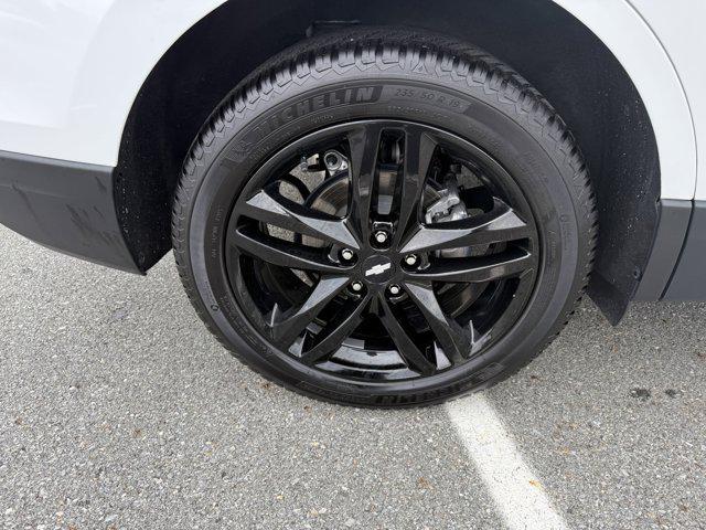 Photo of 2021 Summit White Chevrolet Equinox