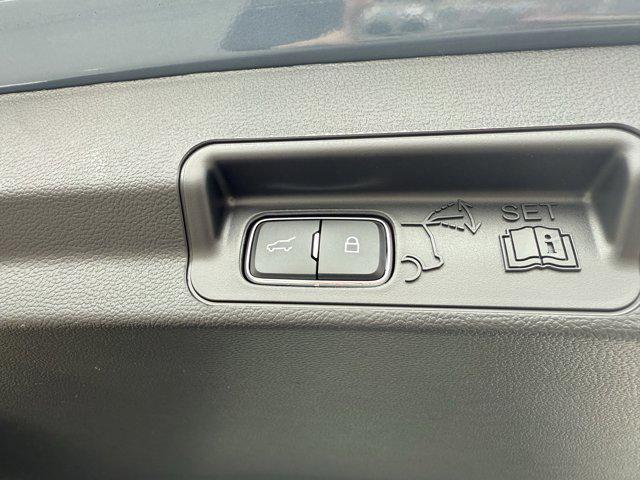 Photo of 2025 Vapor Blue Metallic Ford Explorer
