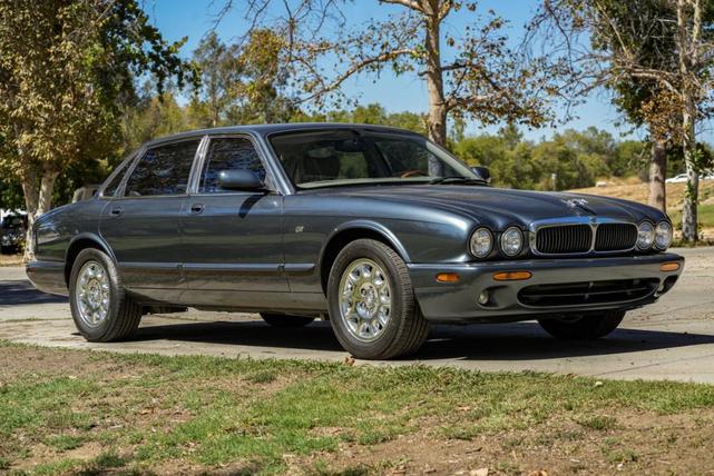 1999 Jaguar XJ8