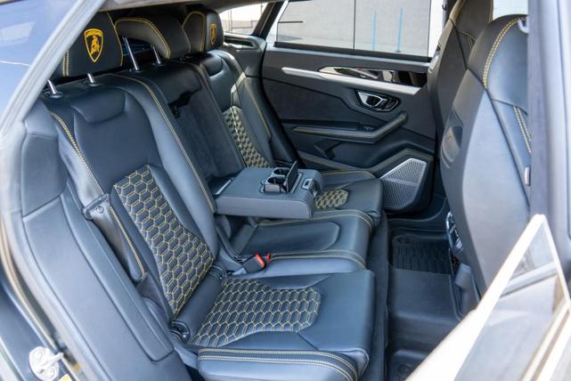 Photo of 2021 Black Lamborghini Urus