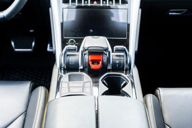 Photo of 2021 Black Lamborghini Urus
